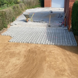 belægning af ny indkørsel