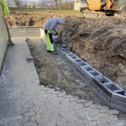 opsætning af støttemur i Horsens