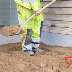 udjævning af jord ved bolig i Randers