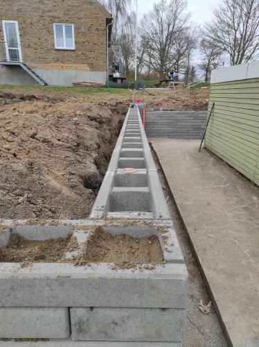 opsætning af støttemur i Horsens