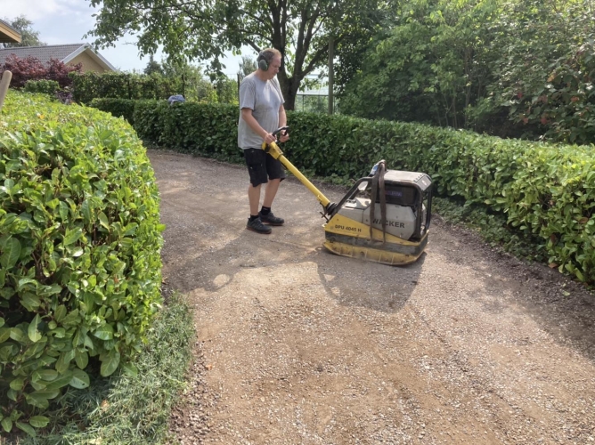 Stabilgrus til ny indkørsel